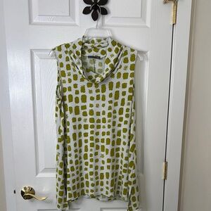 Chalet et ceci Green Patterned Sleeveless Tunic Top Oversized Sm Fits Med